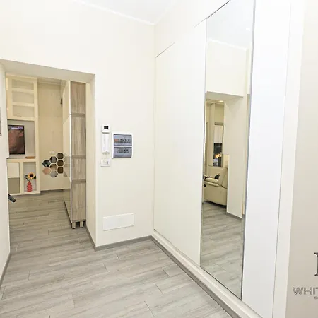 Appartamento Girasole House By Ml White House Genova